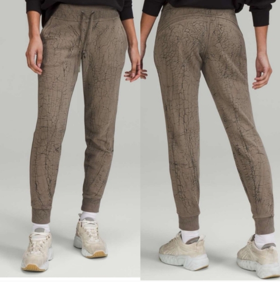 Lululemon Warm Down Jogger 7/8 Length Thread Dye Rover Black Sz 2 - Picture 1 of 7